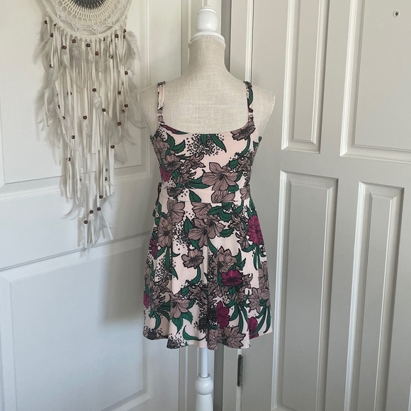 Candie's | Y2K: Multicolored Pink Flirty Floral Strap Wrap Romper Dress, Size M - Picture 9 of 14